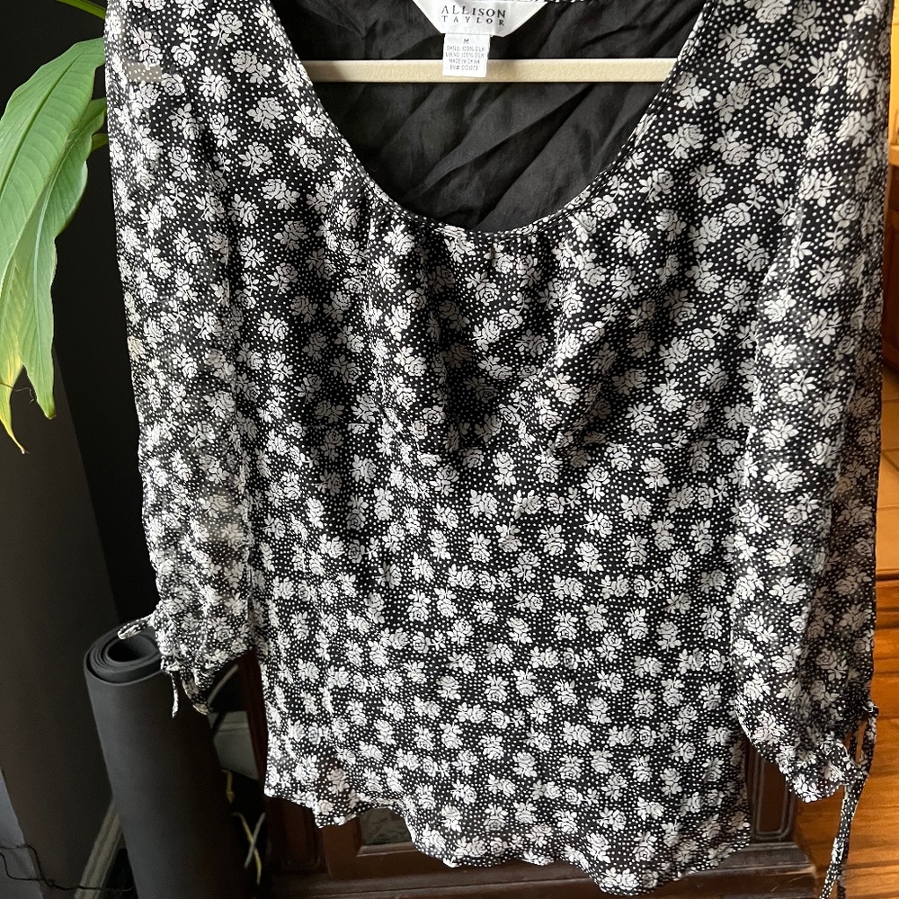 Allison Taylor 100% Silk Floral Top
